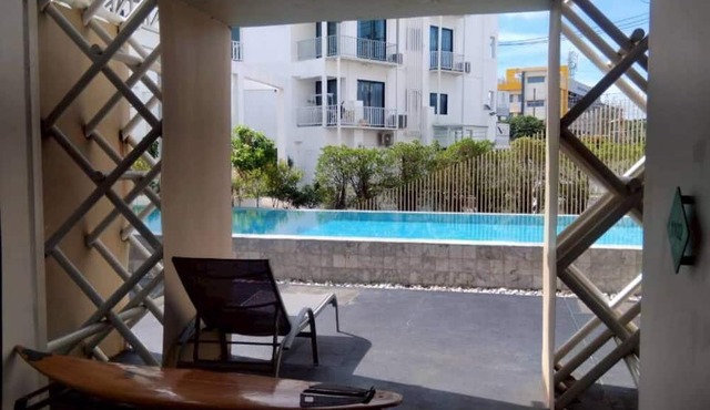 Yanud Residence