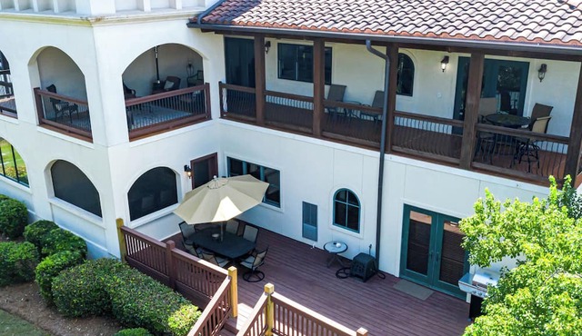 Waterfront Cuscowilla Villa Suites on Lake Oconee with assigned Boat slip in Eatonton