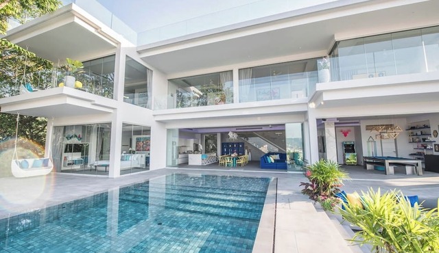 Villa Enjoy - Modern Luxury in Patong