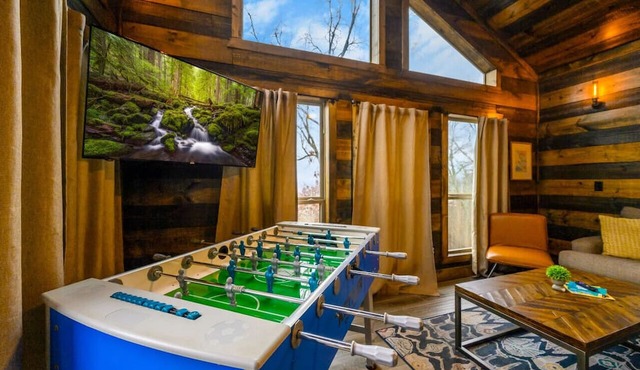 Above the Clouds · Mountain Marvel: Scenic Deck, Balcony & Game Room in Broken Bow