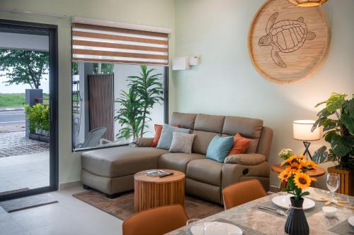 Turtle Tales - Tao Yaa