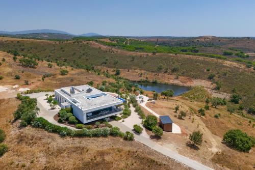 Villa Sernadinha - Infinity Pool & Mountain Views