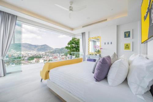 Villa Enjoy - Modern Luxury in Patong